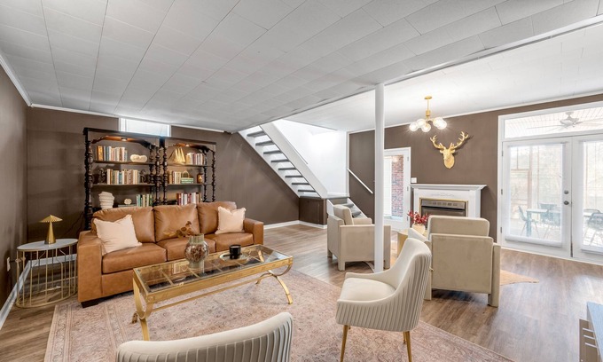 Lexington House | DWNTN Lex 3bd 2ba Lounge Patio-Keeneland, UK, Bourbon Trail & KY Horse Park