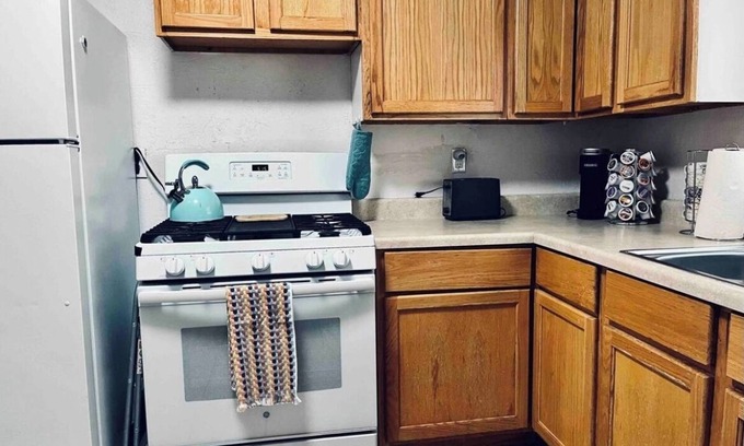 Barelas House | Dwtn Bungalow A, Pet Friendly