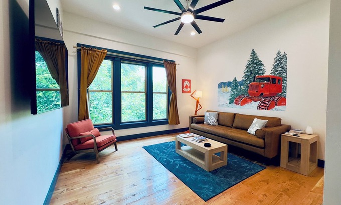 Enterprise Condo | Eagle Cap is part of the Litch Hotel: fully equipped,Luxury vacation rental condos