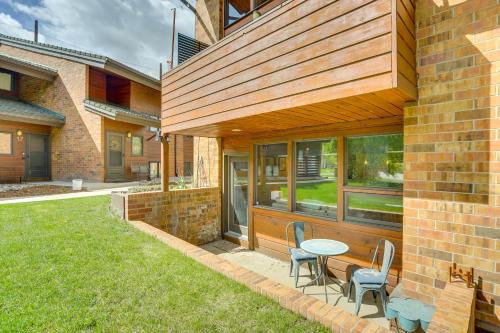 Eagle-Vail Apartment | Eagle-Vail Hideaway with Golf, Ski, and More!