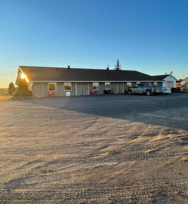 Timiskaming District Hotel | Earlton Motel