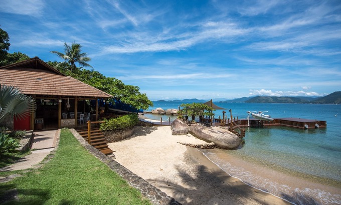 Ponta Leste House | East end. Spectacular seafront house with 7 bedrooms, private beach.