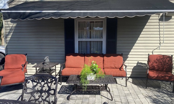 Spring Lake Heights House | East Hwy.71. 4 bedrooms, 2 bathrooms. Sleeps 10. Shower outsid. Beach badges.