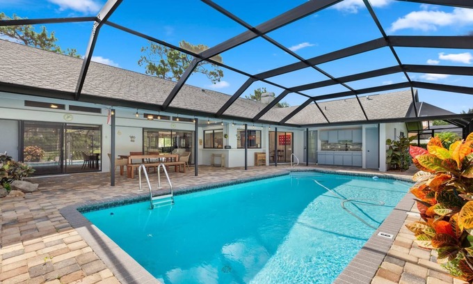 Palm Harbor House | EAST LAKE GEM ON THE GREEN 3 BED 2 BATH POOL HOME PERFECT FOR FAMILIES