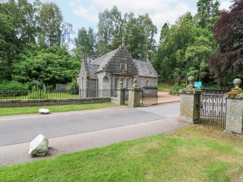 Banchory House | East Lodge - Crathes Castle