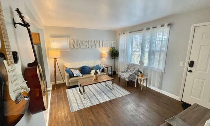Historic Edgefield House | East Nash/Downtown