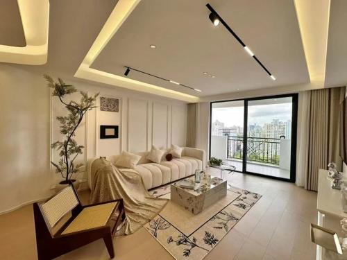 Jing'an Apartment | Eastern Hub - Jing'an Temple Branch Shanghai Hanlin Mansion Jing'an Temple Nanjing West Road Henglong Plaza Jiuguang Center Mall