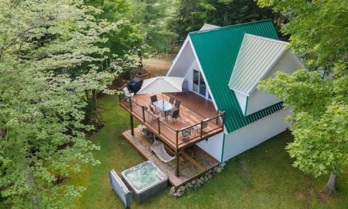 Memphremagog Regional County Municipality Cottage | Eastern Township's Getaway! Beach + Ski Haven