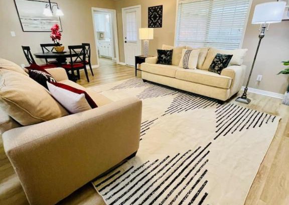 Hammond Apartment | Eastgate 13A