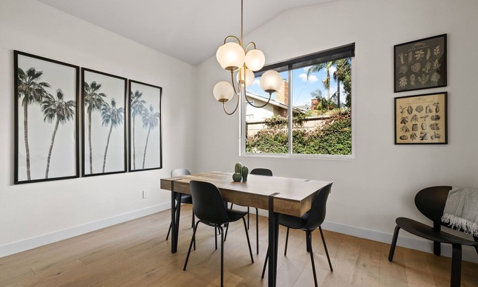 East Side Costa Mesa House | Eastside Costa Mesa Home Walking Distance to Back Bay Newport Beach