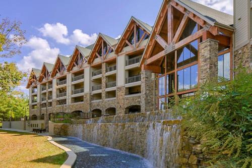 Big Cedars House | Easy Access to Dogwood Canyon in this great resort Studio Apt