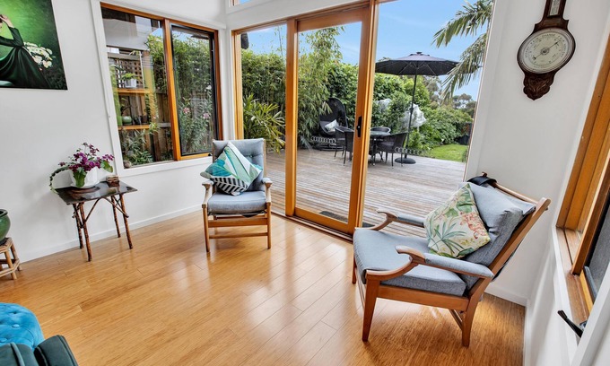 Eagle Point House | Easy access to the Gippsland Lakes, right from your backyard