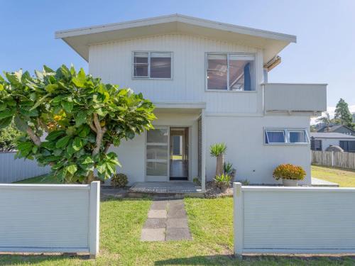 Whangamata House | Eazy Breezy - Whangamata Holiday Home