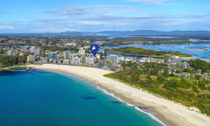 Forster Apartment | Ebbtide 26 - Opposite Forster Main Beach