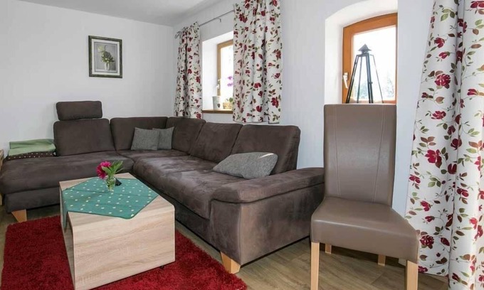 Stadlern Apartment | Ebenerdige Ferienwohnung für 2-5 Personen mit Kaminofen