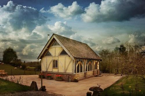 Tenbury Wells House | Ebony Cottage