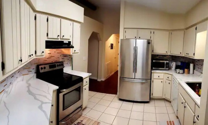 Candler House | Eclectic Ranch Style Home - Sleeps 12
