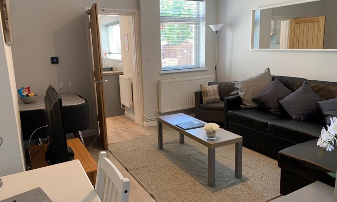 Newmarket Apartment | Eclipse Apartment No 3