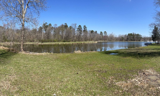 Carbondale RV Rental | Eclipse Campsites Available. Waterfront views