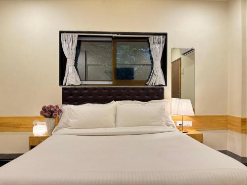 Malad East Hotel | Eco Hotel