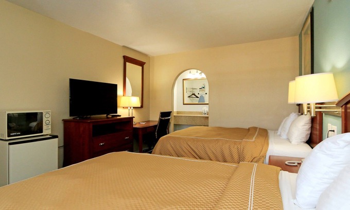 Parker Lane Hotel | Econo Lodge Austin South