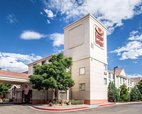 Aurora Cabin | Econo Lodge Denver International Airport