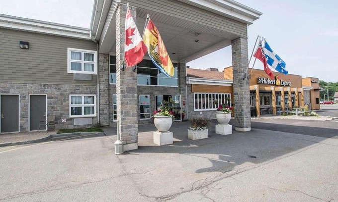 Montmagny Regional County Municipality Hotel | Econo Lodge Inn & Suites