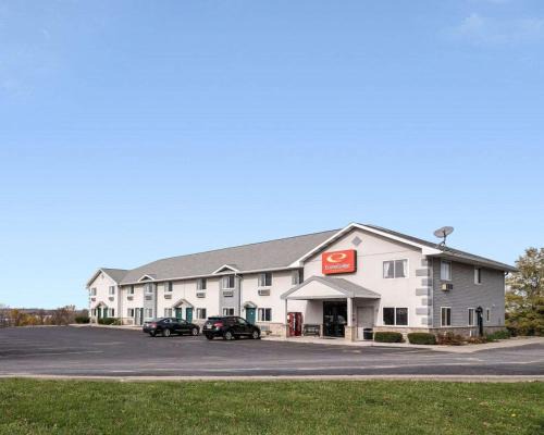 Canandaigua Hotel | Econo Lodge Inn & Suites