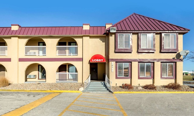 Urbandale Hotel | Econo Lodge Urbandale-Northwest Des Moines
