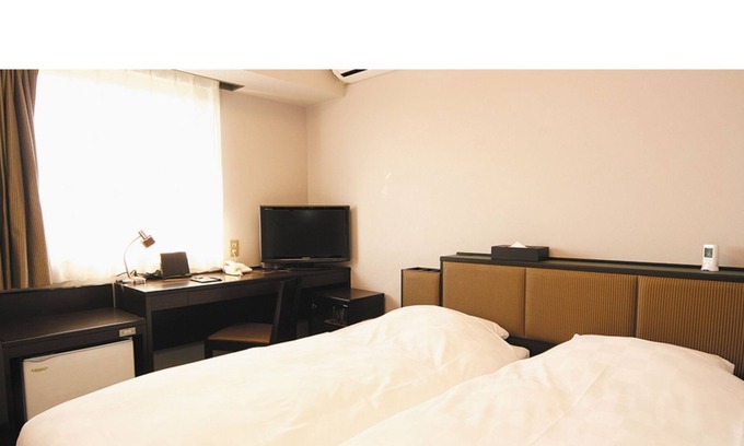 Nagahama House | Economy Twin Room without meals plan Biwaichi / Nagahama Shiga