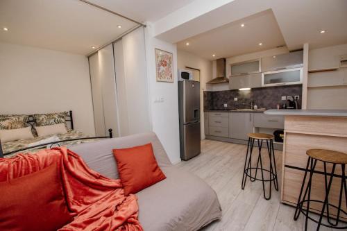 Pontarlier Apartment | Ecrin Pontissalien - Studio with Parking