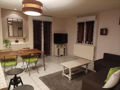 Les Serres - Vivier Apartment | Ecully, appartement au calme de 50m².