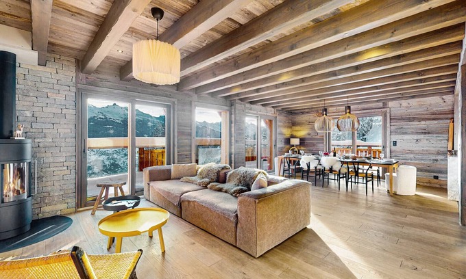 Vex Ski Chalet | Ecureuil noir COSY & QUIET chalet 10 personnes