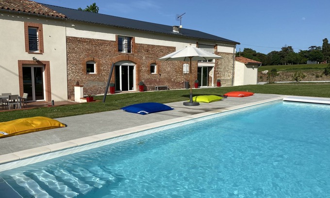 Sainte-Foy-d'Aigrefeuille House | ECURIES de RONSAC