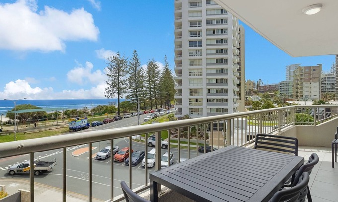 Coolangatta Apartment | Eden Towers Unit 5 Great location with Ocean views, Linen included and Wi-Fi Inc.