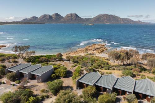 Coles Bay Resort | Edge of the Bay