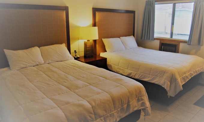 Sylvan Lake Hotel | Edgewater Inn