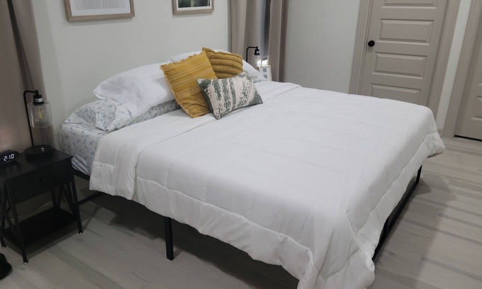 Edinburg Apartment | Edinburg suite close to Bert Ogden arena