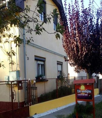 Balatonszentgyoergy House | Edit Vendégház Balatonszentgyörgy