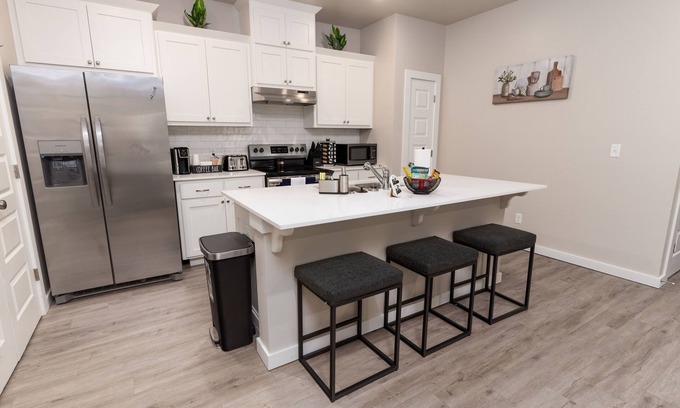Edmond House | Edmond Oasis: Luxury Retreat w/Massage Chair and Infinity Game Table