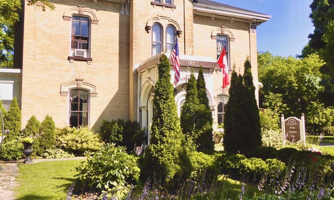 Stratford Apartment | Edwina Stone Maiden Inn