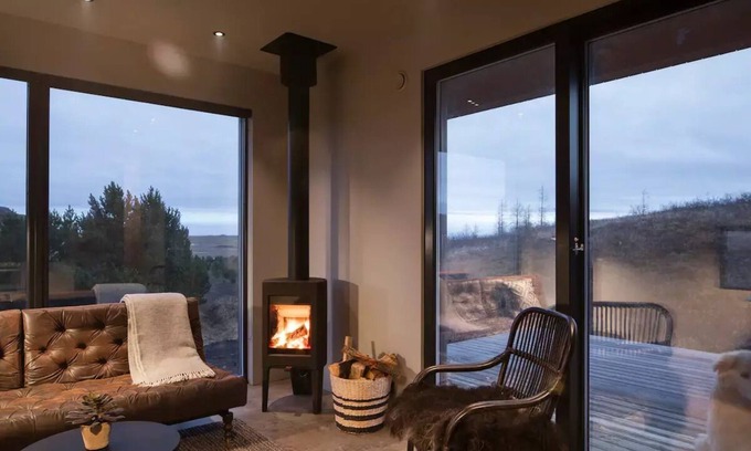 Southern Region Cottage | Efri-Torfa Premium Boutique Chalet