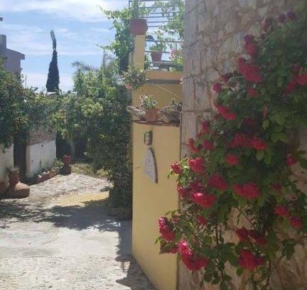 Argyropouli House | Eftopia Martino Pansion