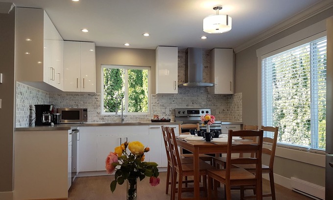 Sardis House | Eglantyne House --- Beautiful house in the heart of Sardis;