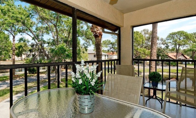 Trailer Estates Apartment | EH-near Beaches and IMG, Pool, Tennis, Pickleball