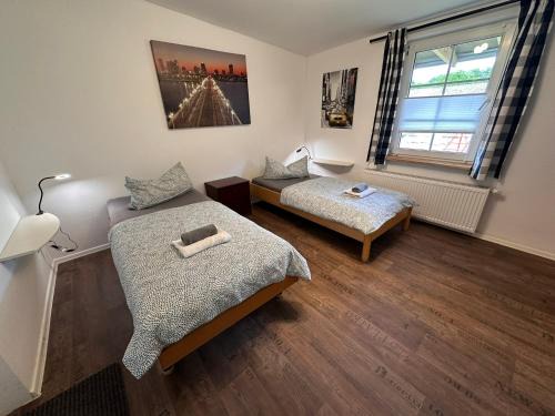 Warnow House | Eickhof Ferienzimmer No2 mit Bad, Parkplatz - Ferienhof Günter
