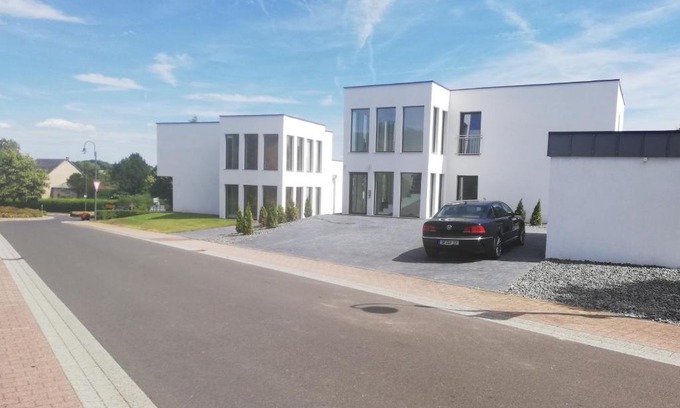 Schwirzheim Apartment | eifel24, neues und modernes Appartement mit Dachterrasse