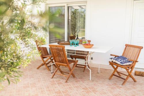 Kardamena House | Einalia Holiday Homes by the Beach