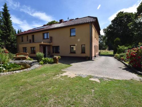 Bastorf Apartment | Einladende Ferienwohnung in Zweedorf mit Grill