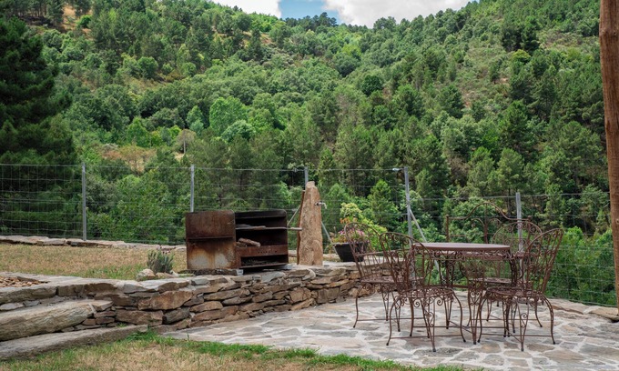 Casares Ski Chalet | Eira Velha House